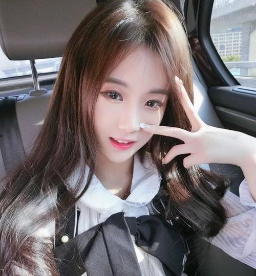 快手网红波波欧尼照片,快手网红的时尚魅力瞬间