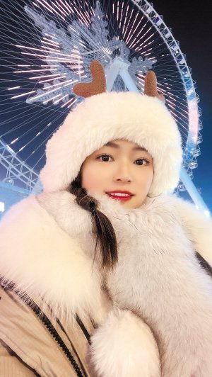 网红玫玫重庆小张帝,跨界合作，演绎麻辣网络新风尚